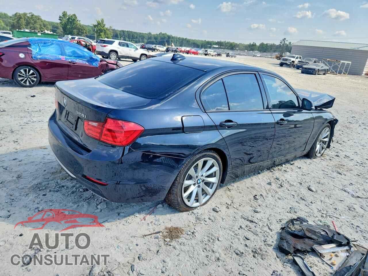 BMW 3 SERIES 2012 - WBA3A5C54CF341995