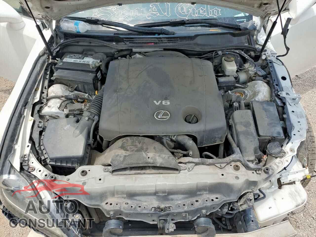 LEXUS IS 2011 - JTHBF5C23B2101475