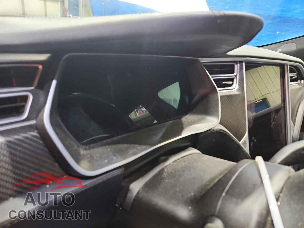 TESLA MODEL S 2017 - 5YJSA1E26HF217023
