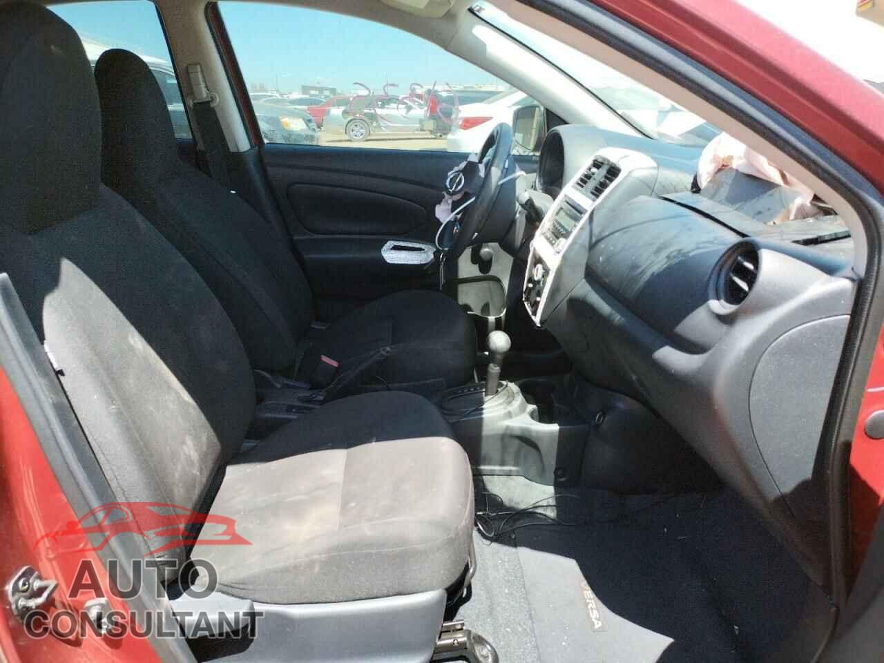 NISSAN VERSA 2017 - 3N1CN7AP3HL904123