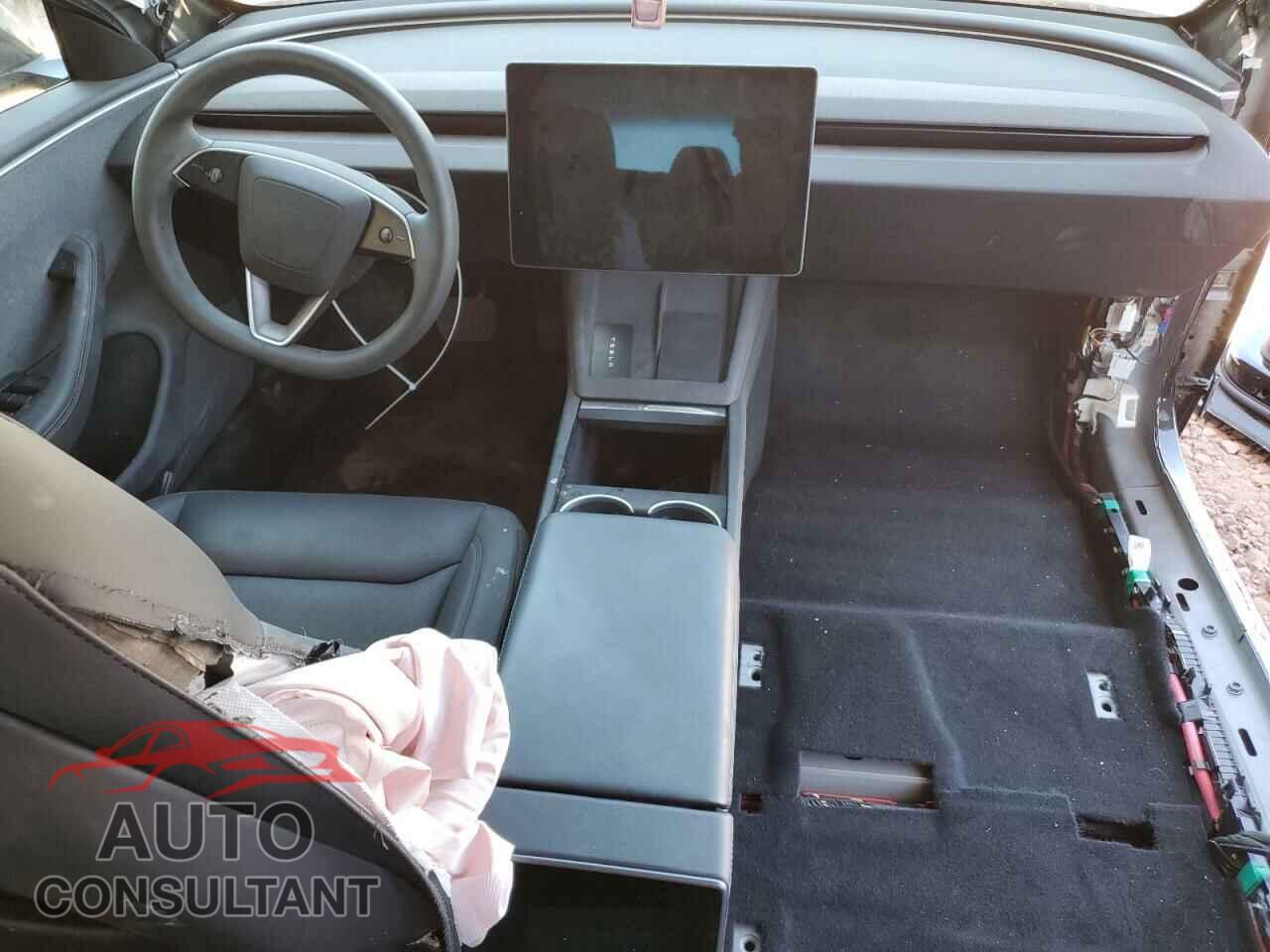 TESLA MODEL 3 2024 - 5YJ3E1EA7RF871823
