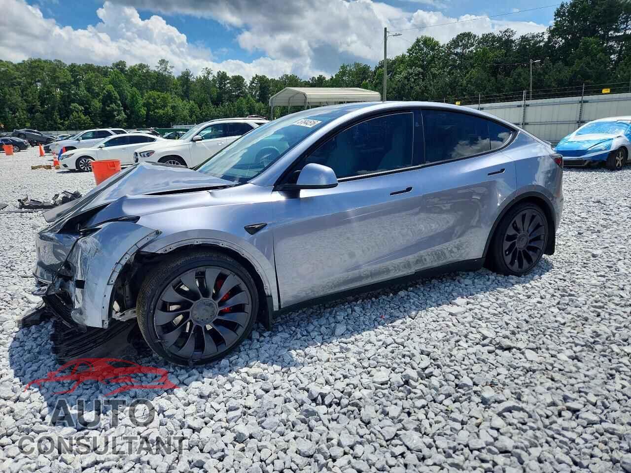 TESLA MODEL Y 2024 - 7SAYGDEF3RA295953