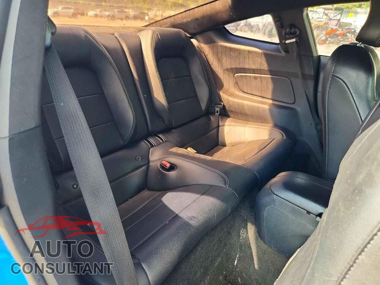 FORD MUSTANG 2017 - 1FA6P8THXH5209630