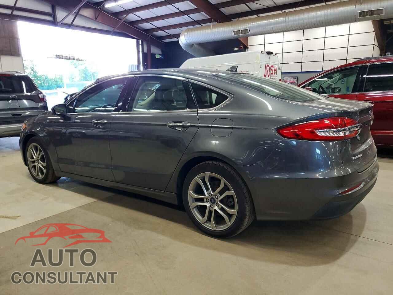 FORD FUSION 2019 - 3FA6P0CD2KR110383