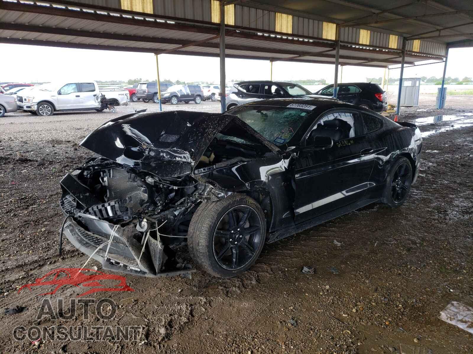 FORD MUSTANG 2019 - 1FA6P8CF5K5196159