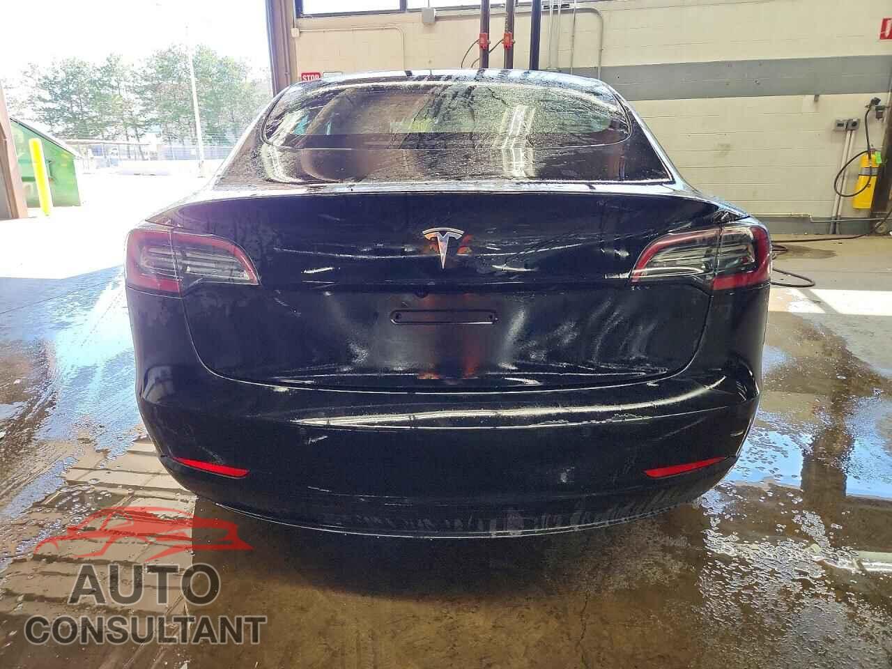 TESLA MODEL 3 2022 - 5YJ3E1EA9NF289202