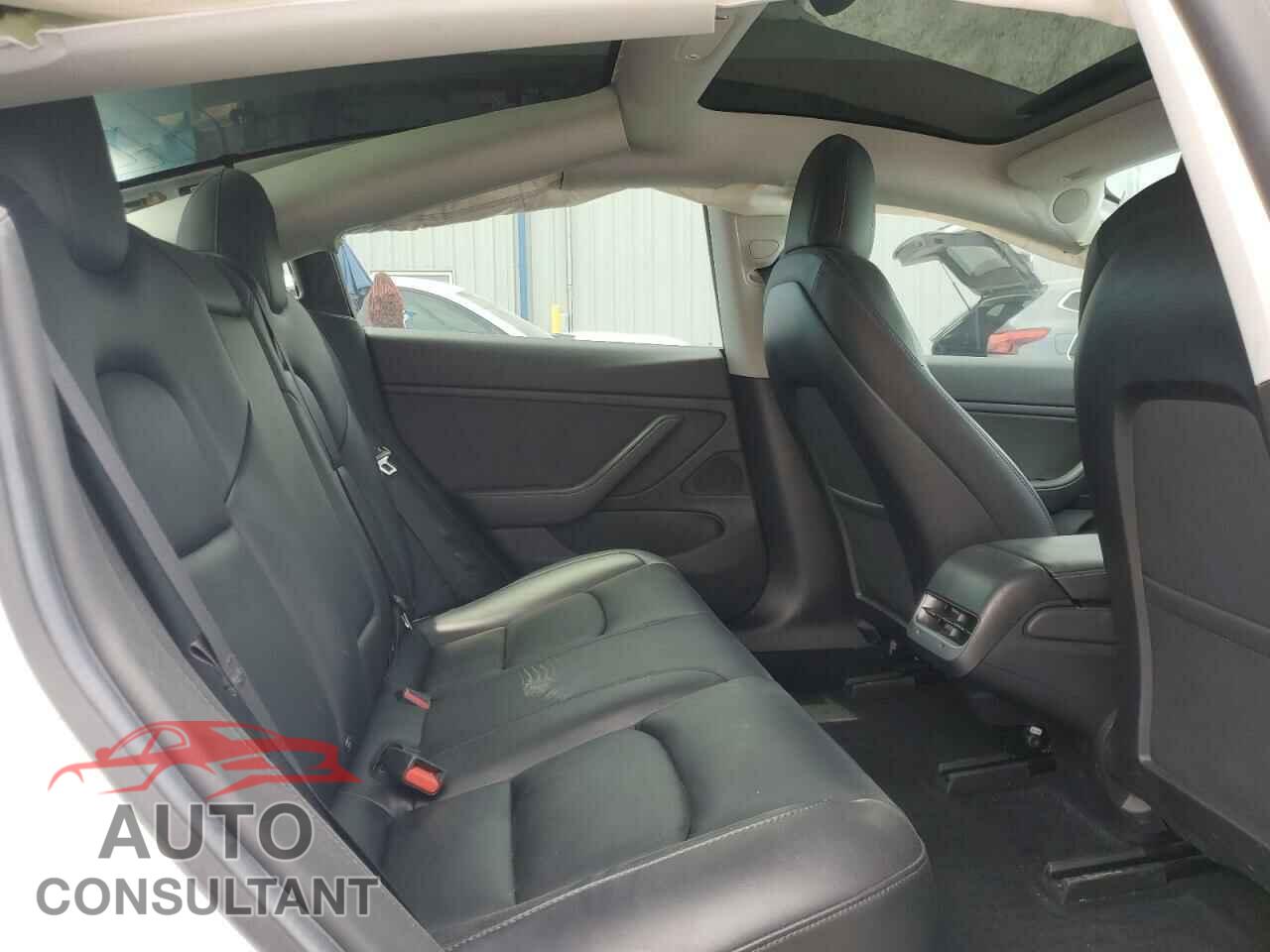 TESLA MODEL 3 2019 - 5YJ3E1EB9KF433433