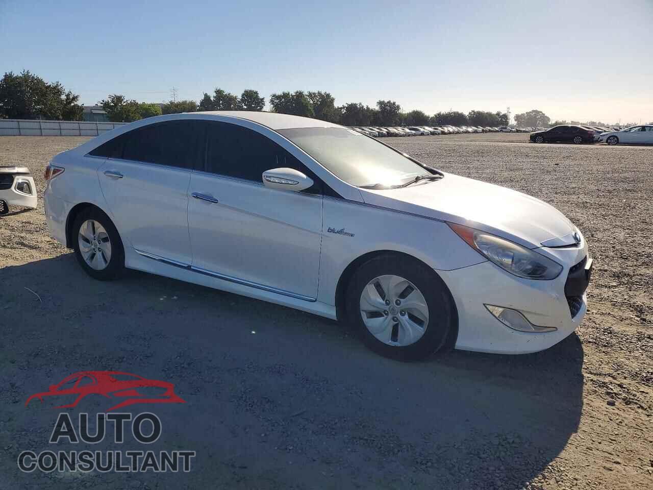 HYUNDAI SONATA 2013 - KMHEC4A4XDA099461