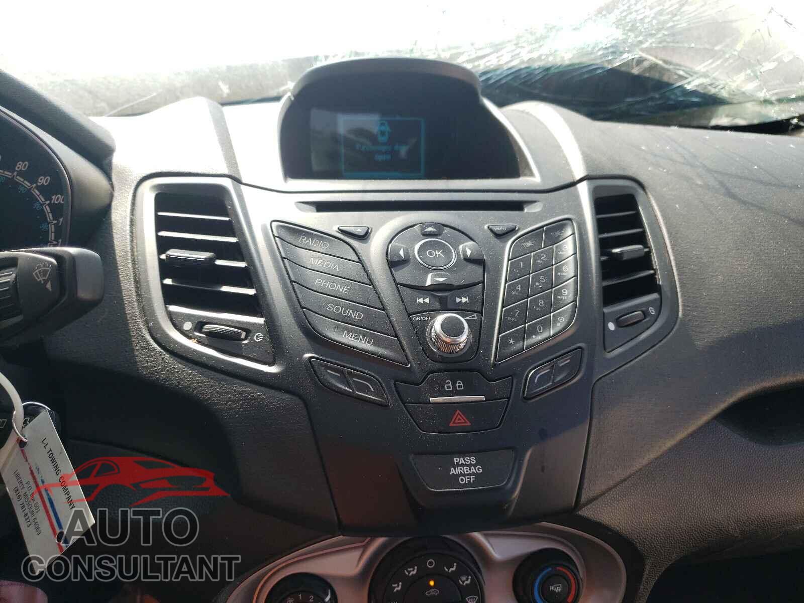 FORD FIESTA 2017 - 3FADP4EJ6HM113200