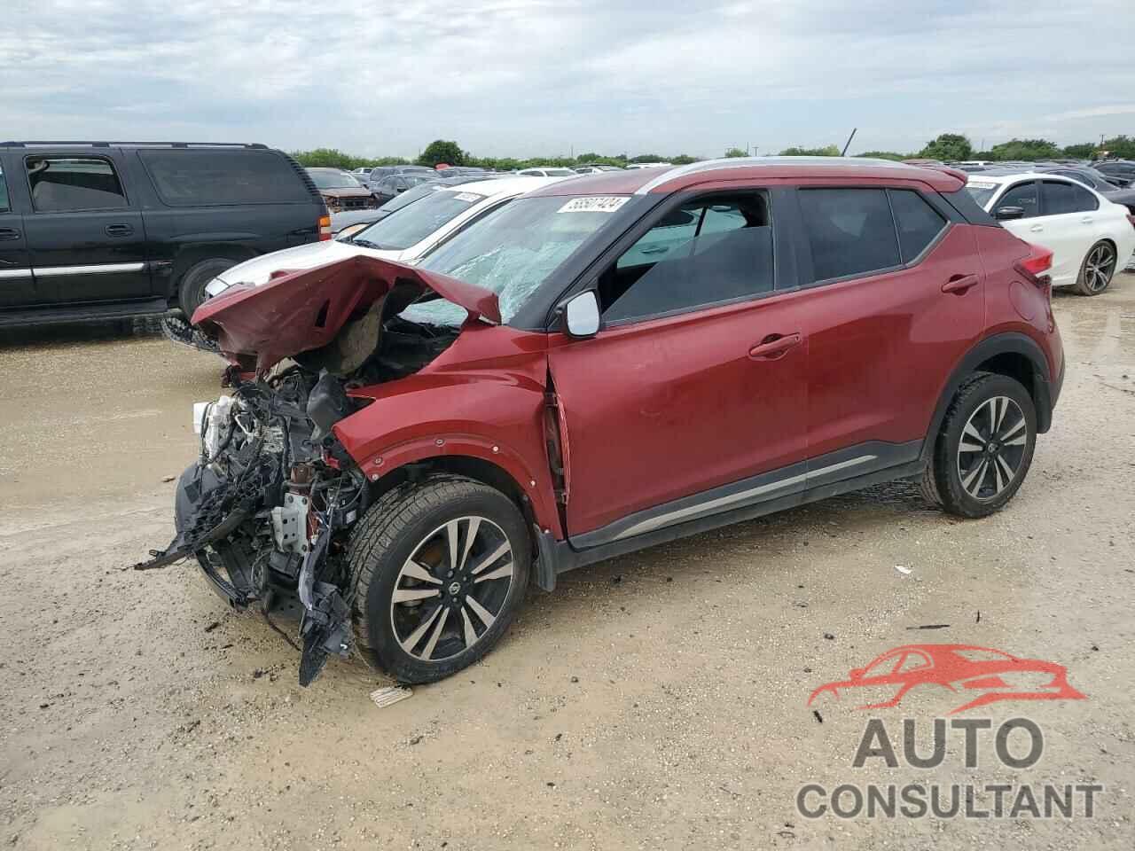 NISSAN KICKS 2018 - 3N1CP5CU8JL510513