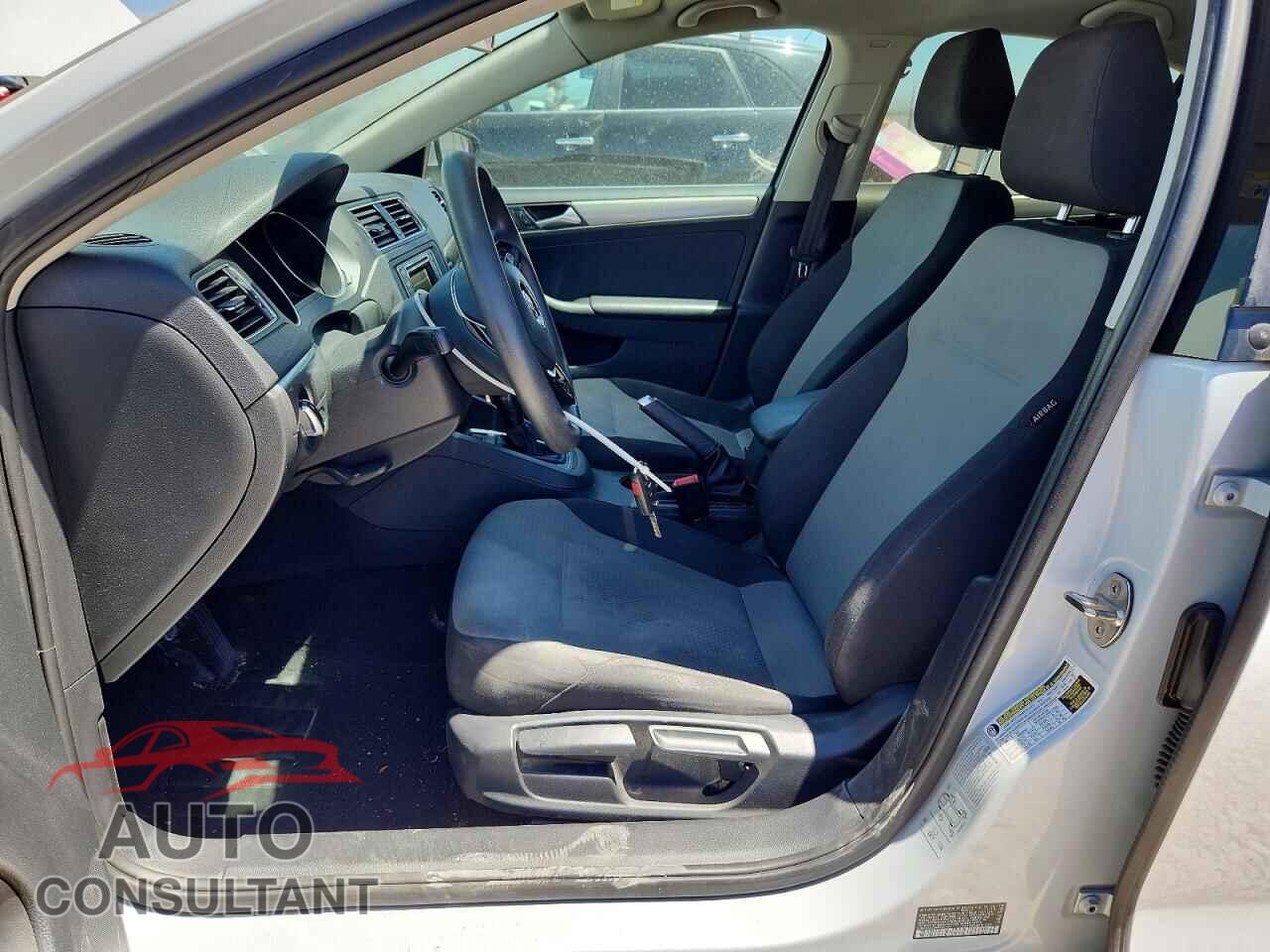 VOLKSWAGEN JETTA 2017 - 3VW2B7AJ3HM291764
