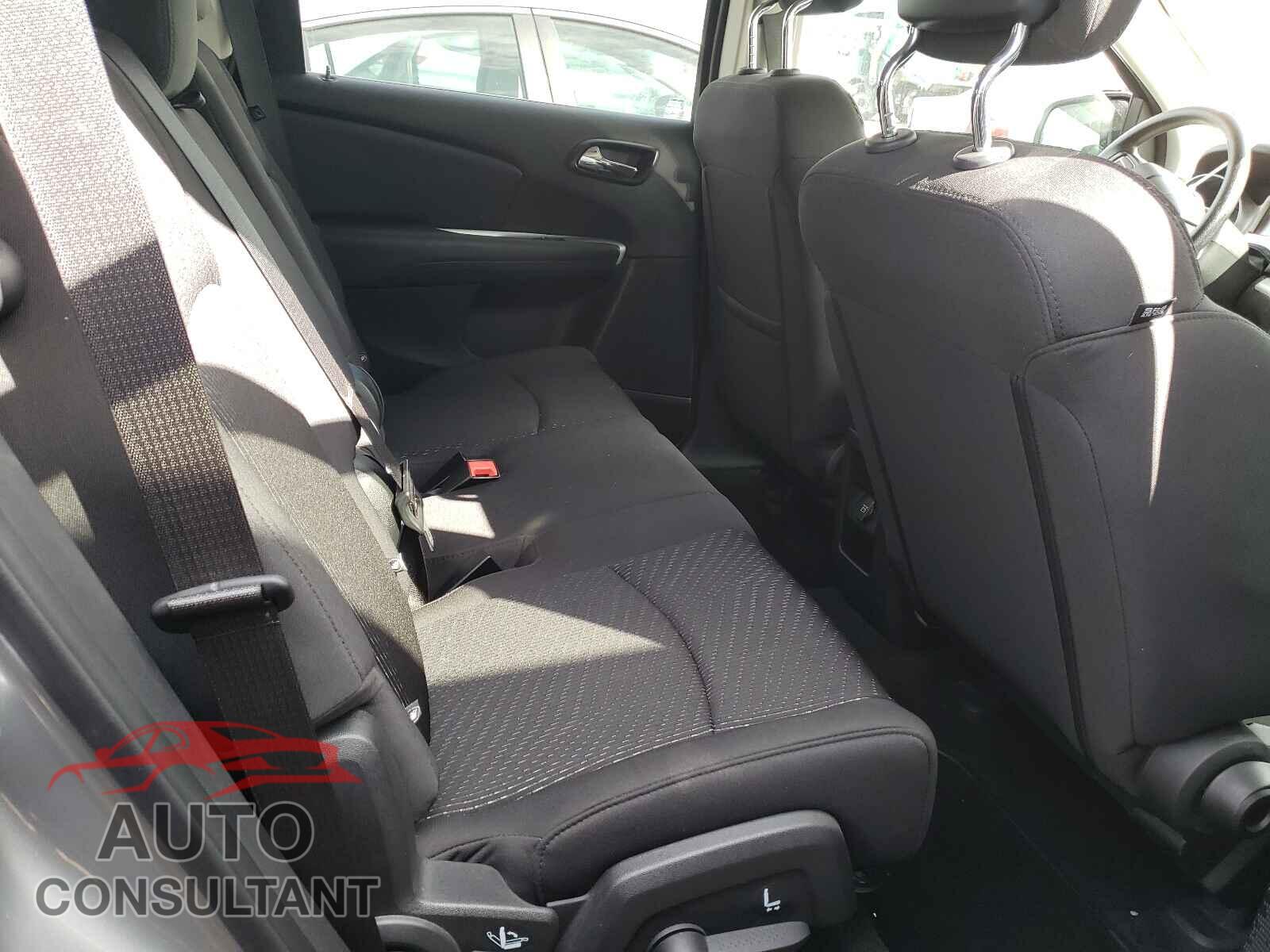 DODGE JOURNEY 2018 - 3C4PDCBG0JT522646