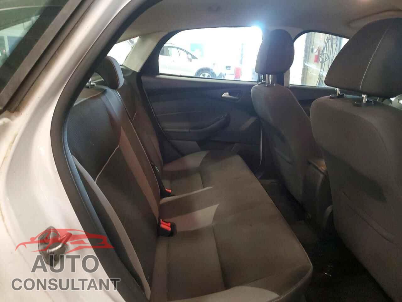 FORD FOCUS 2014 - 1FADP3F20EL156364