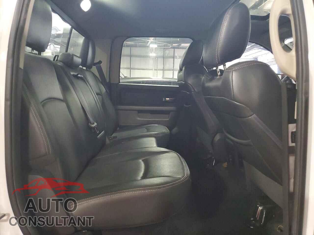 DODGE RAM 1500 2012 - 1C6RD7MT5CS252237