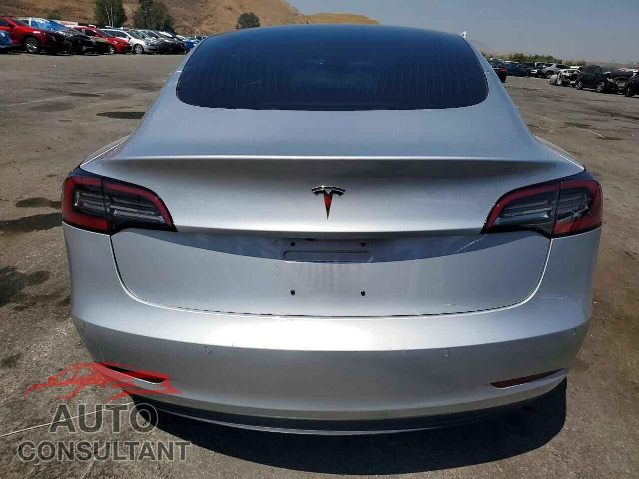 TESLA MODEL 3 2018 - 5YJ3E1EA2JF044087