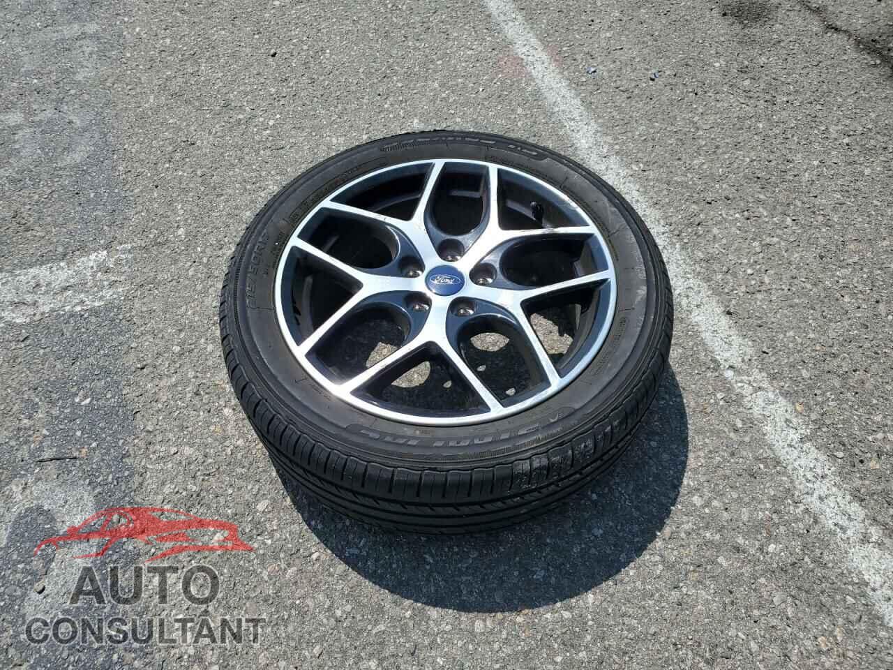 FORD FOCUS 2017 - 1FADP3M20HL264619