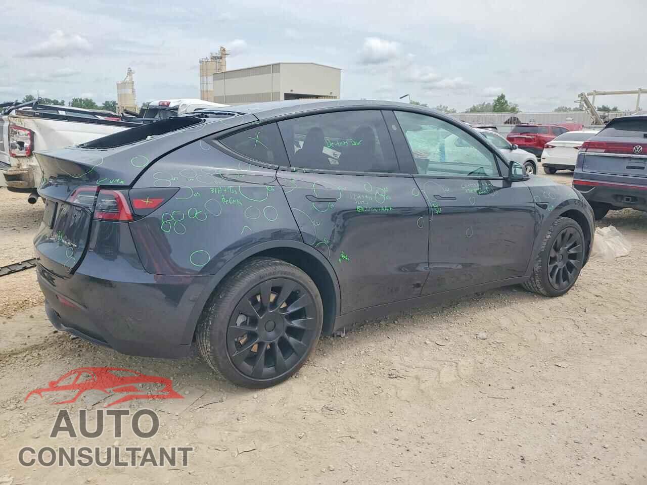 TESLA MODEL Y 2024 - 7SAYGDEE0RF024973