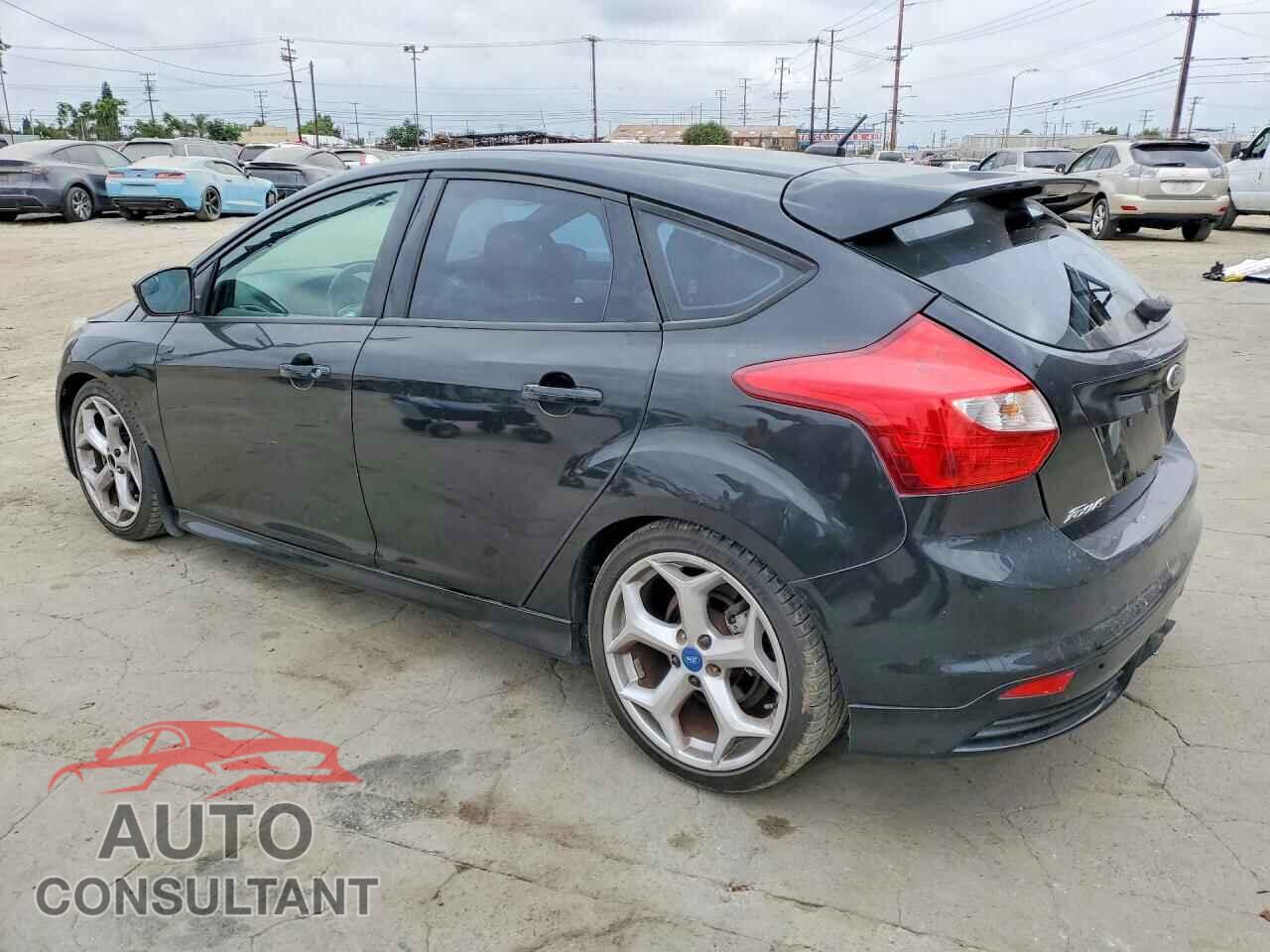 FORD FOCUS 2013 - 1FADP3L90DL152265