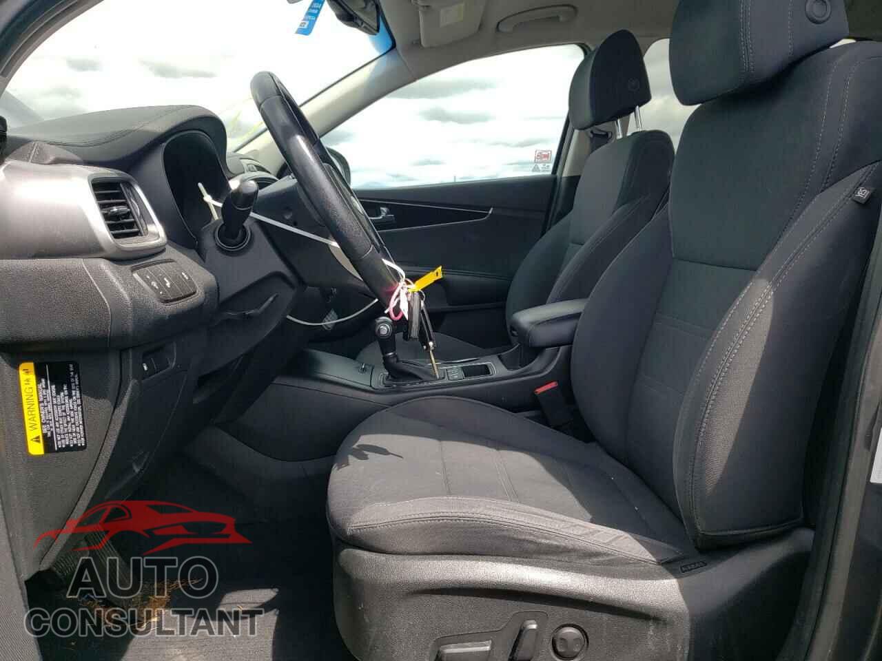 KIA SORENTO 2017 - 5XYPGDA56HG293081
