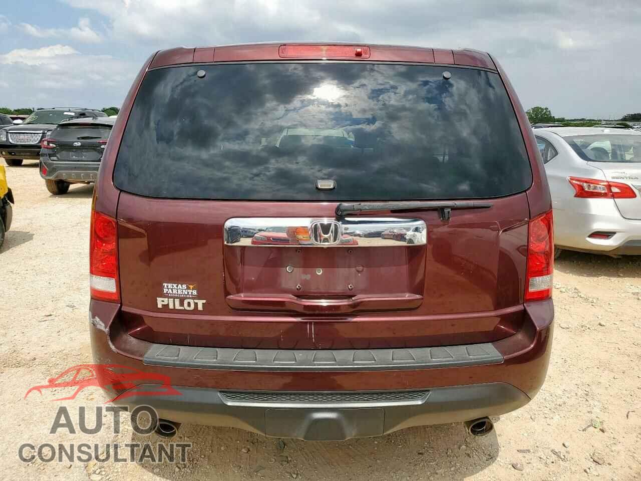HONDA PILOT 2015 - 5FNYF3H55FB014537