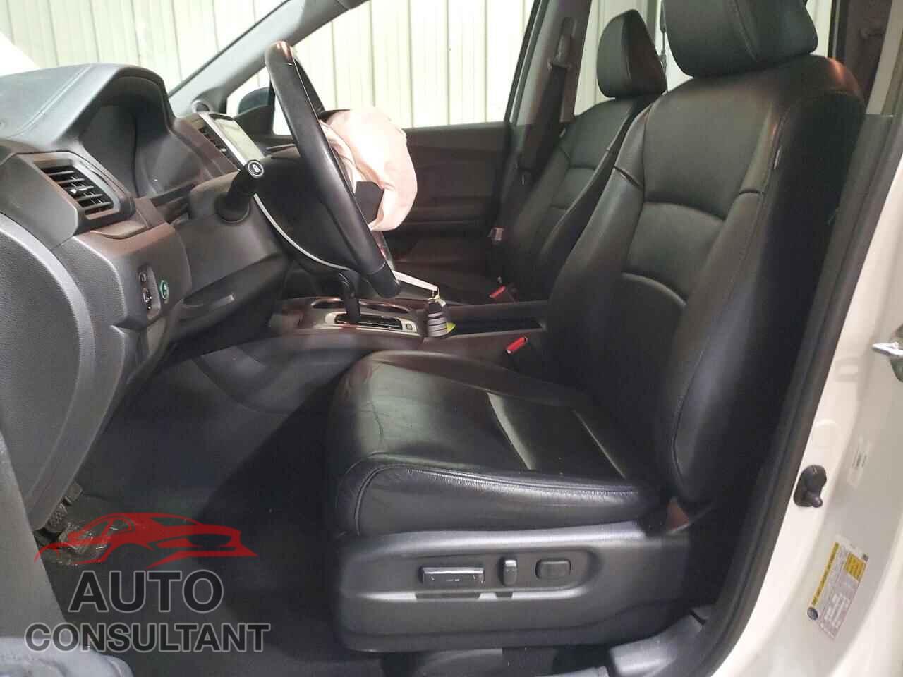 HONDA PILOT 2018 - 5FNYF6H51JB013962