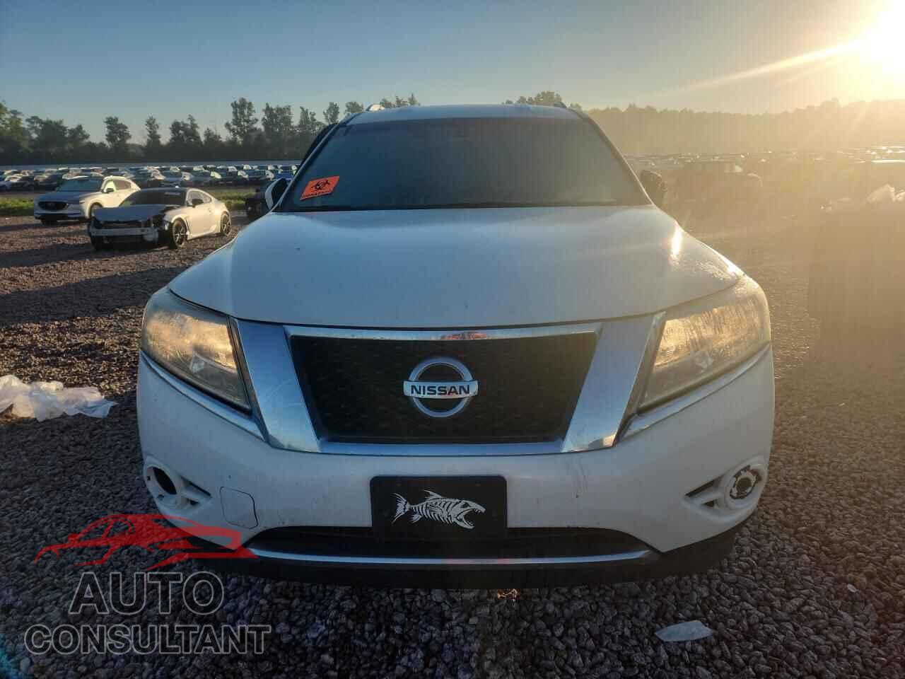 NISSAN PATHFINDER 2013 - 5N1AR2MM2DC605821