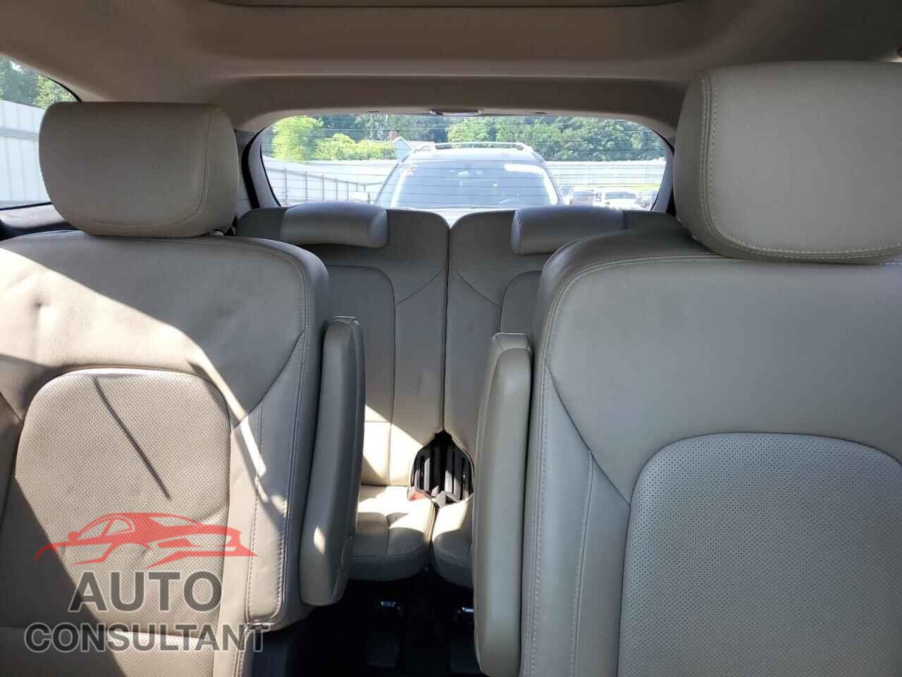 HYUNDAI SANTA FE 2017 - KM8SR4HF7HU214093