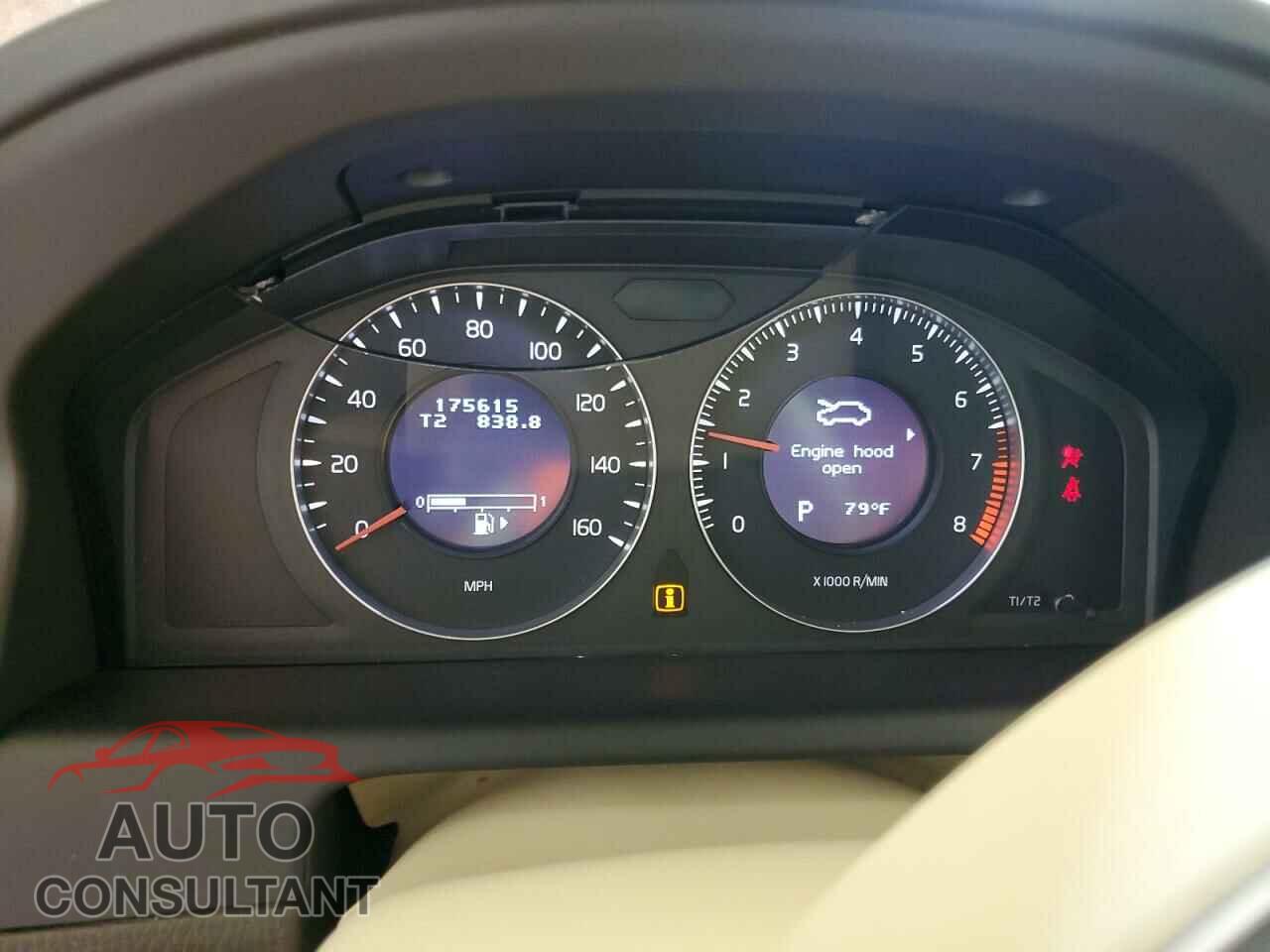VOLVO XC60 2011 - YV4952DL1B2168047
