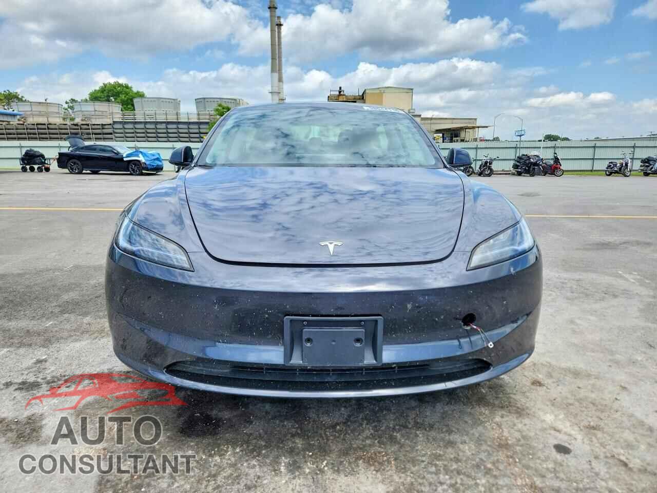 TESLA MODEL 3 2024 - 5YJ3E1EBXRF801337