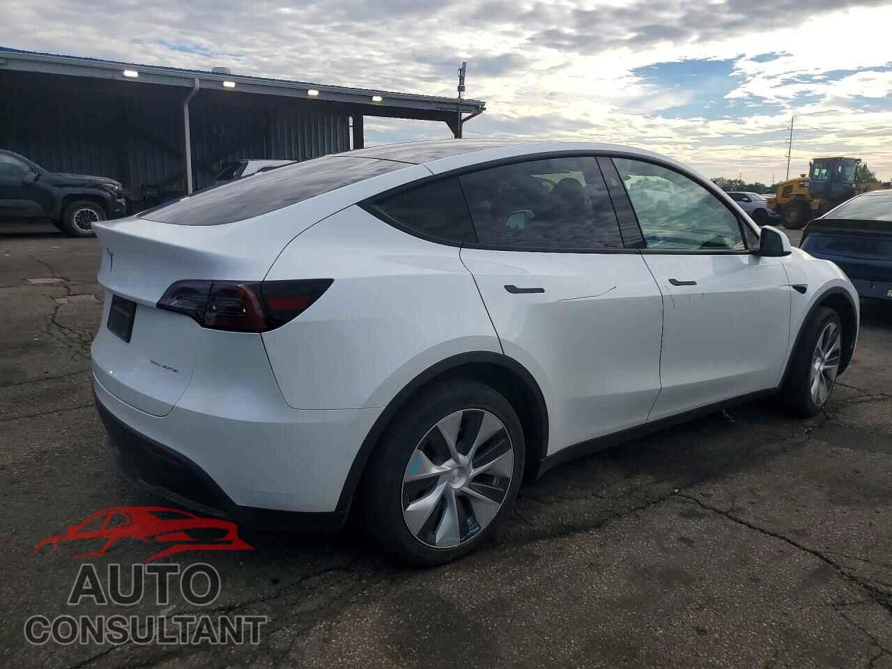 TESLA MODEL Y 2023 - 7SAYGDEE5PF799444
