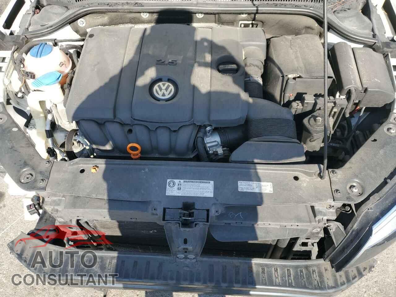 VOLKSWAGEN JETTA 2012 - 3VWDP7AJXCM382811