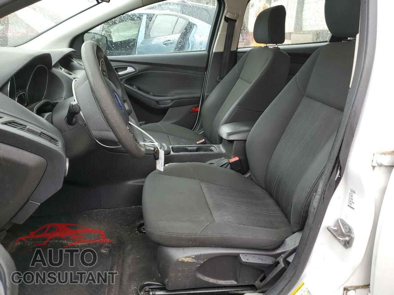 FORD FOCUS 2015 - 1FADP3K20FL364283