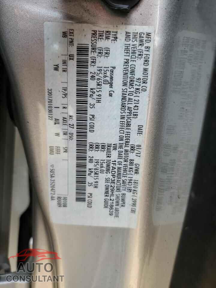FORD FOCUS 2017 - 1FADP3E29HL218639