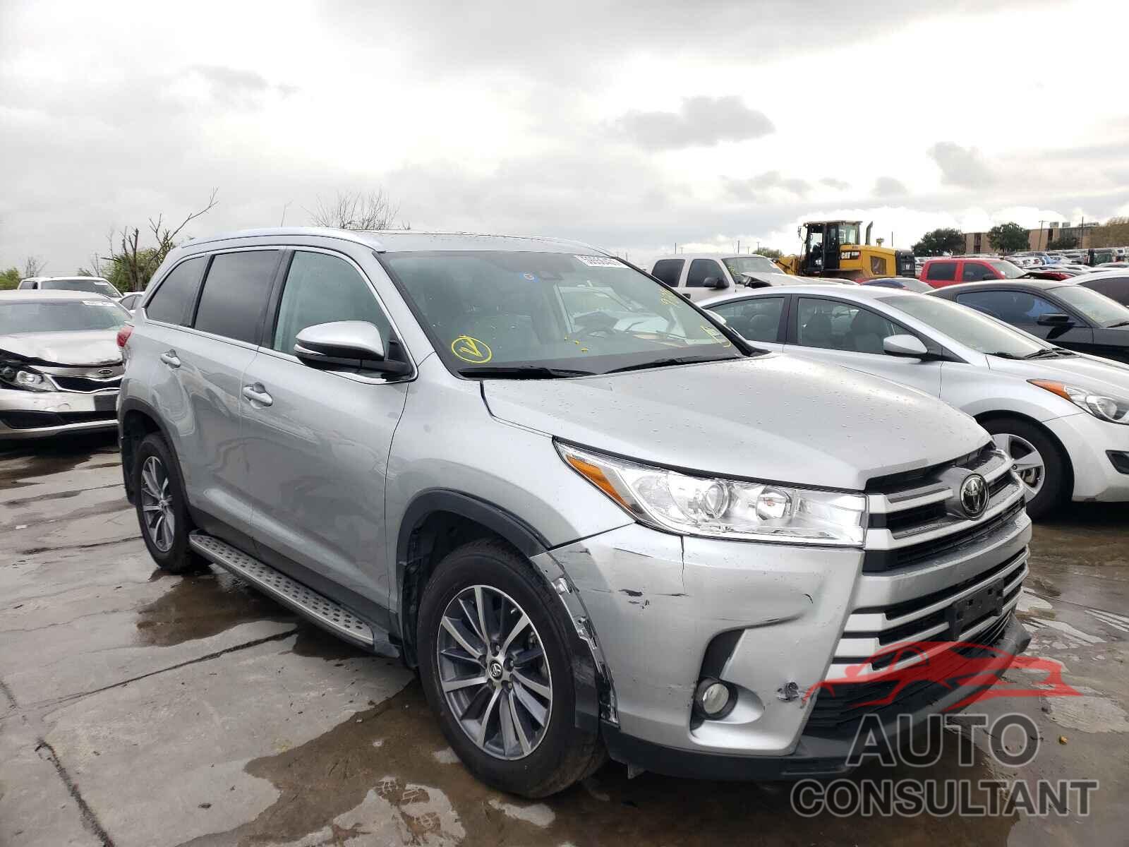 TOYOTA HIGHLANDER 2019 - 5TDKZRFH2KS572560