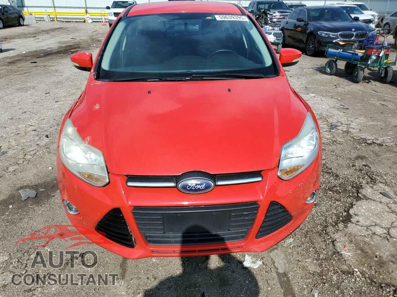 FORD FOCUS 2014 - 1FADP3K2XEL175641