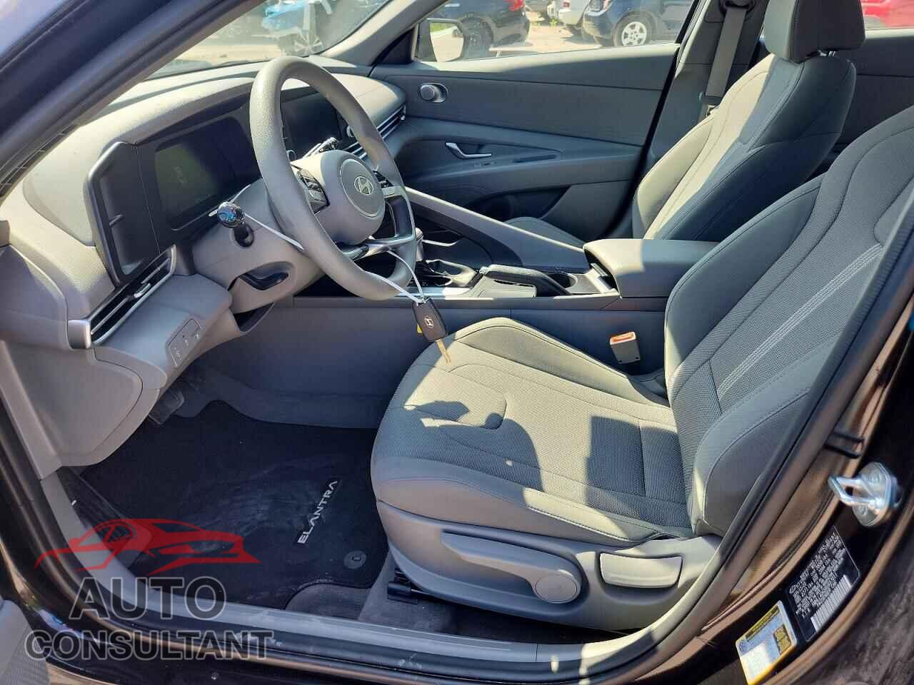HYUNDAI ELANTRA 2024 - KMHLL4DG5RU657011