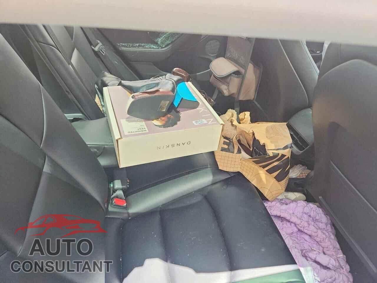 TESLA MODEL 3 2021 - 5YJ3E1EA0MF081711