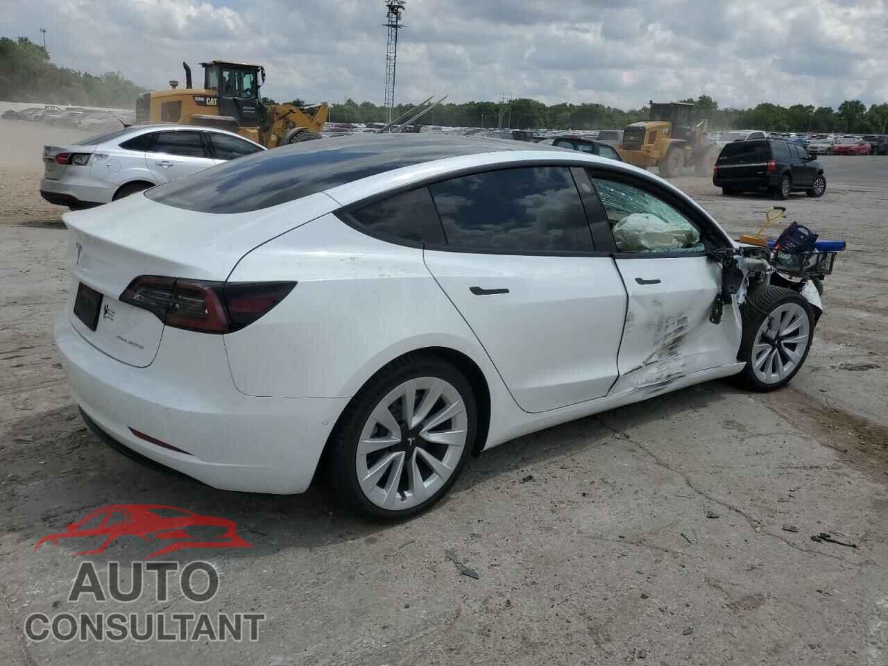 TESLA MODEL 3 2022 - 5YJ3E1EB5NF266850
