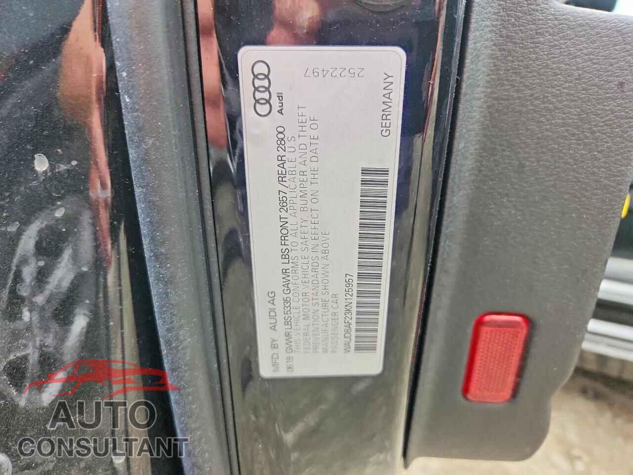 AUDI A6 2019 - WAUD8AF23KN125957