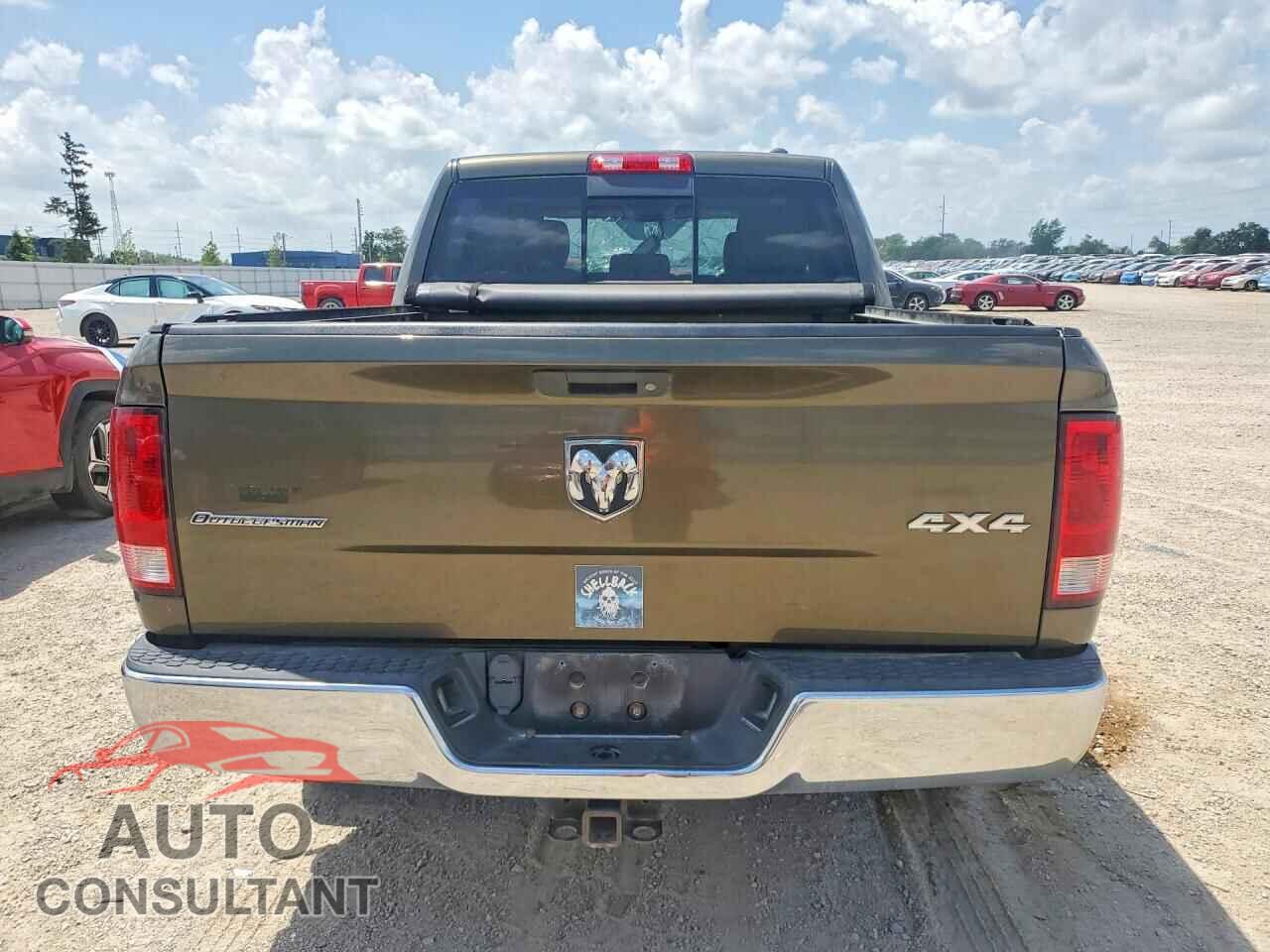 DODGE RAM 1500 2012 - 1C6RD7LT3CS298926