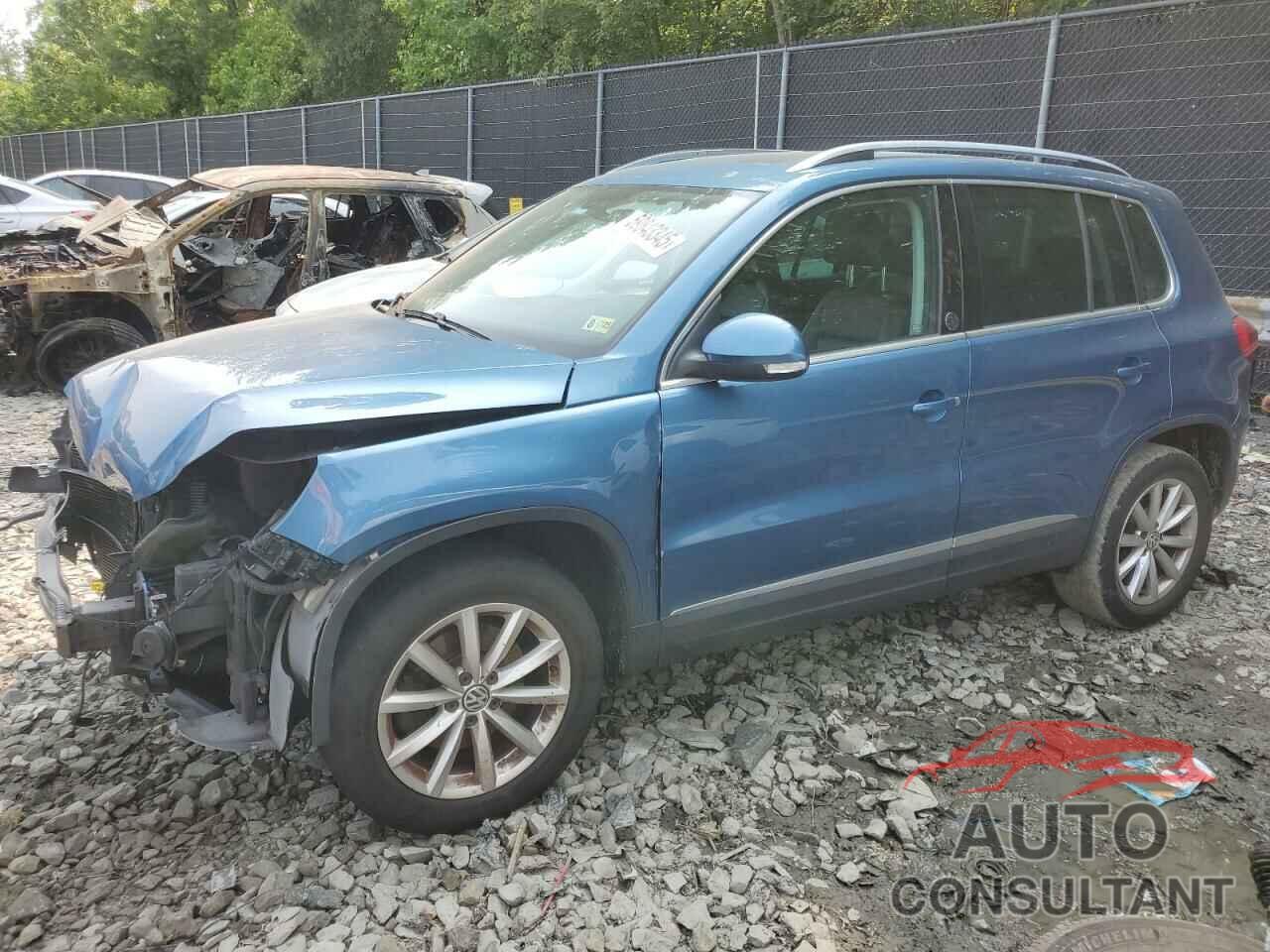 VOLKSWAGEN TIGUAN 2017 - WVGRV7AX1HK018435