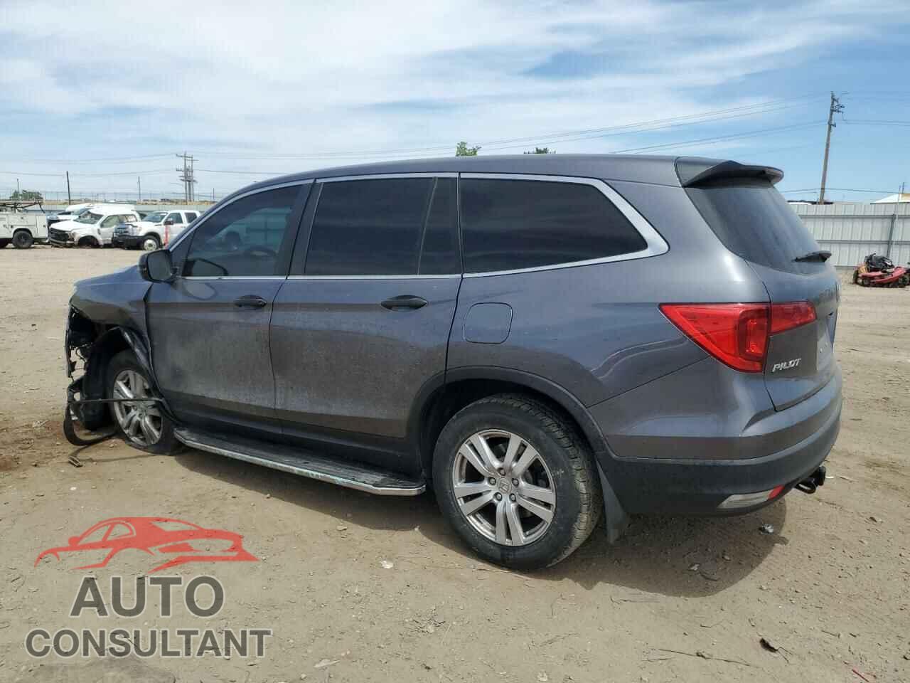 HONDA PILOT 2017 - 5FNYF6H15HB007038