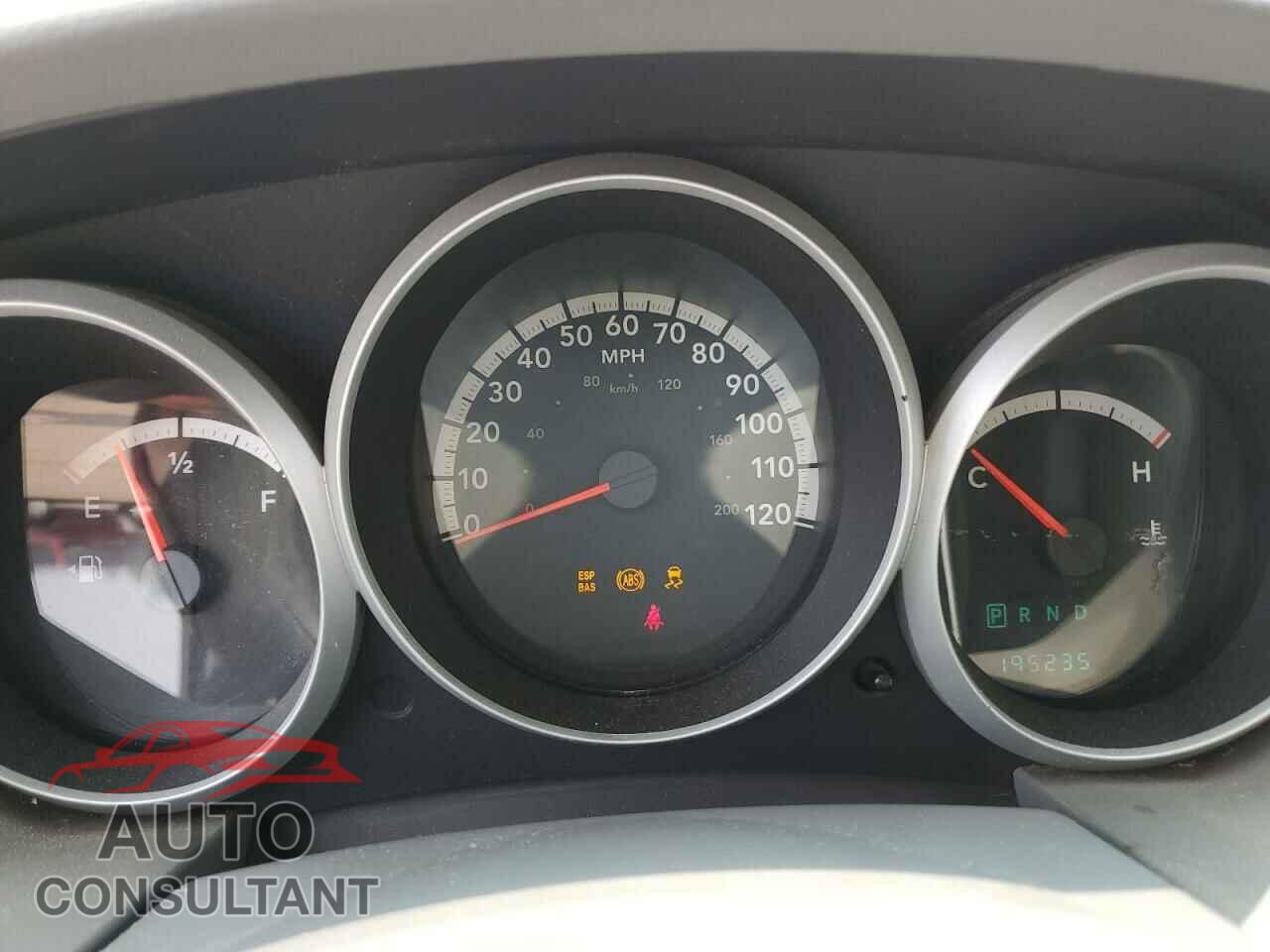 DODGE CARAVAN 2010 - 2D4RN4DE3AR371315