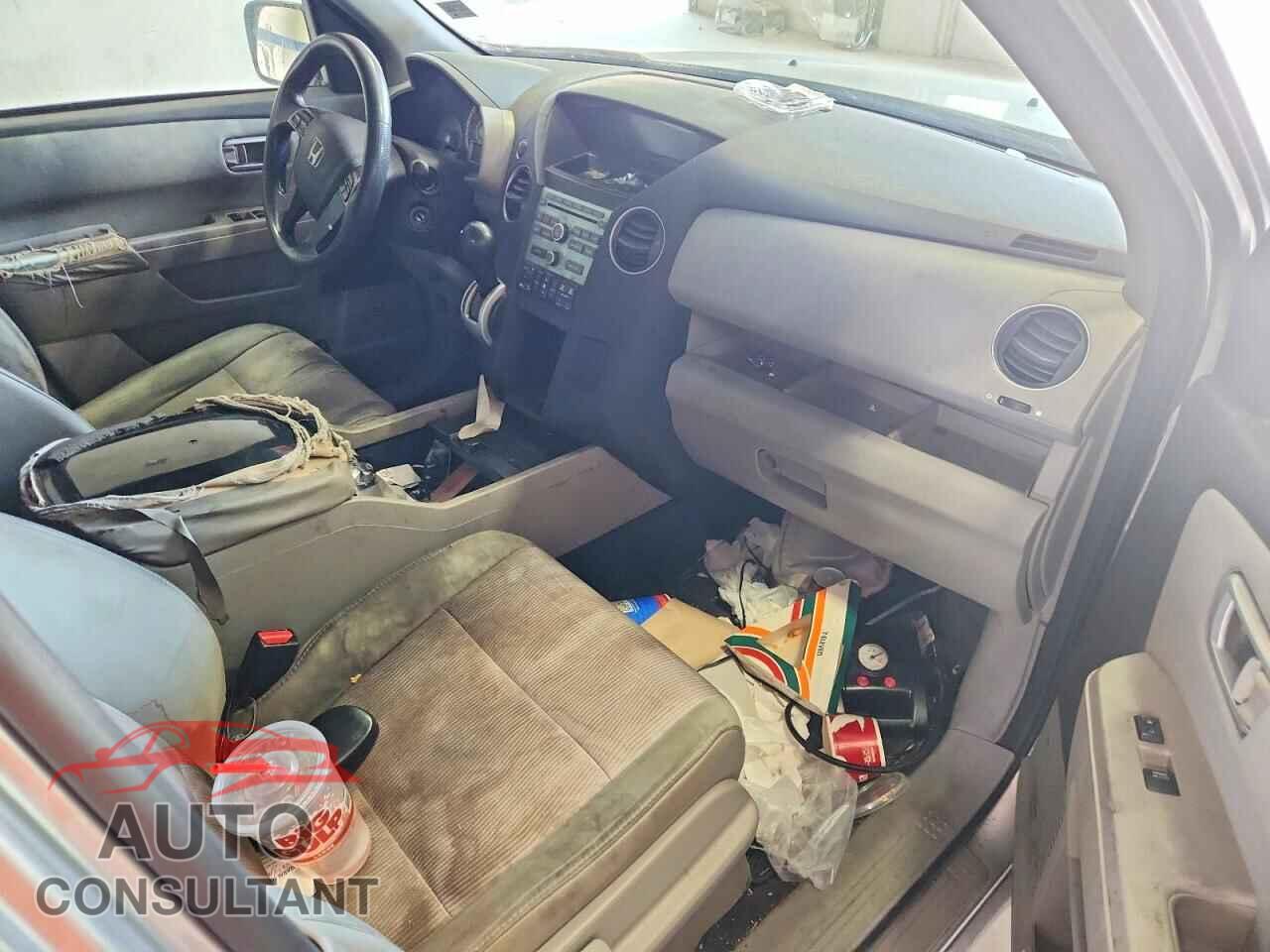 HONDA PILOT 2011 - 5FNYF3H41BB010342