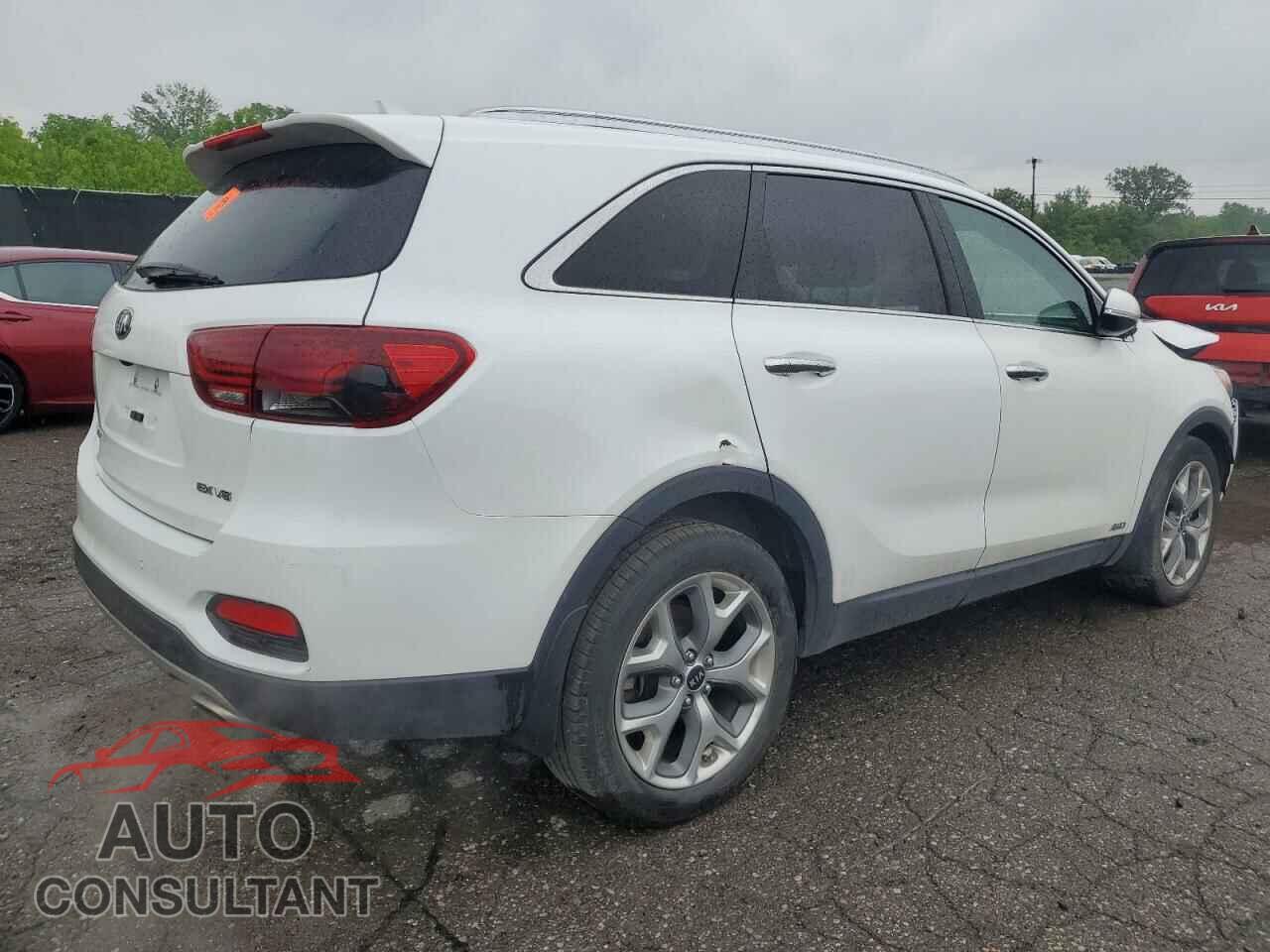 KIA SORENTO 2019 - 5XYPHDA58KG610038