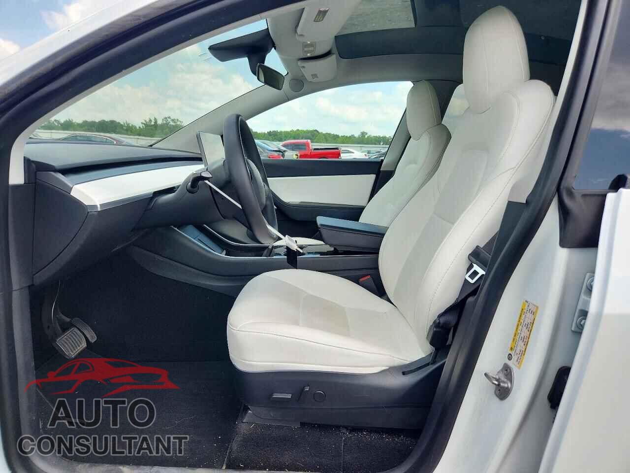 TESLA MODEL Y 2020 - 5YJYGDEEXLF036245