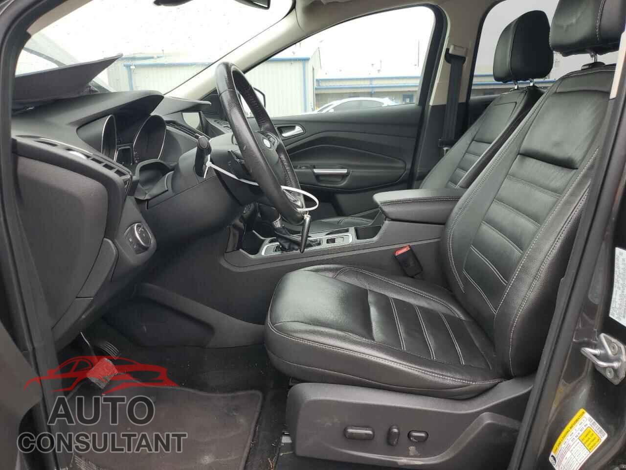 FORD ESCAPE 2017 - 1FMCU9JD9HUE72284