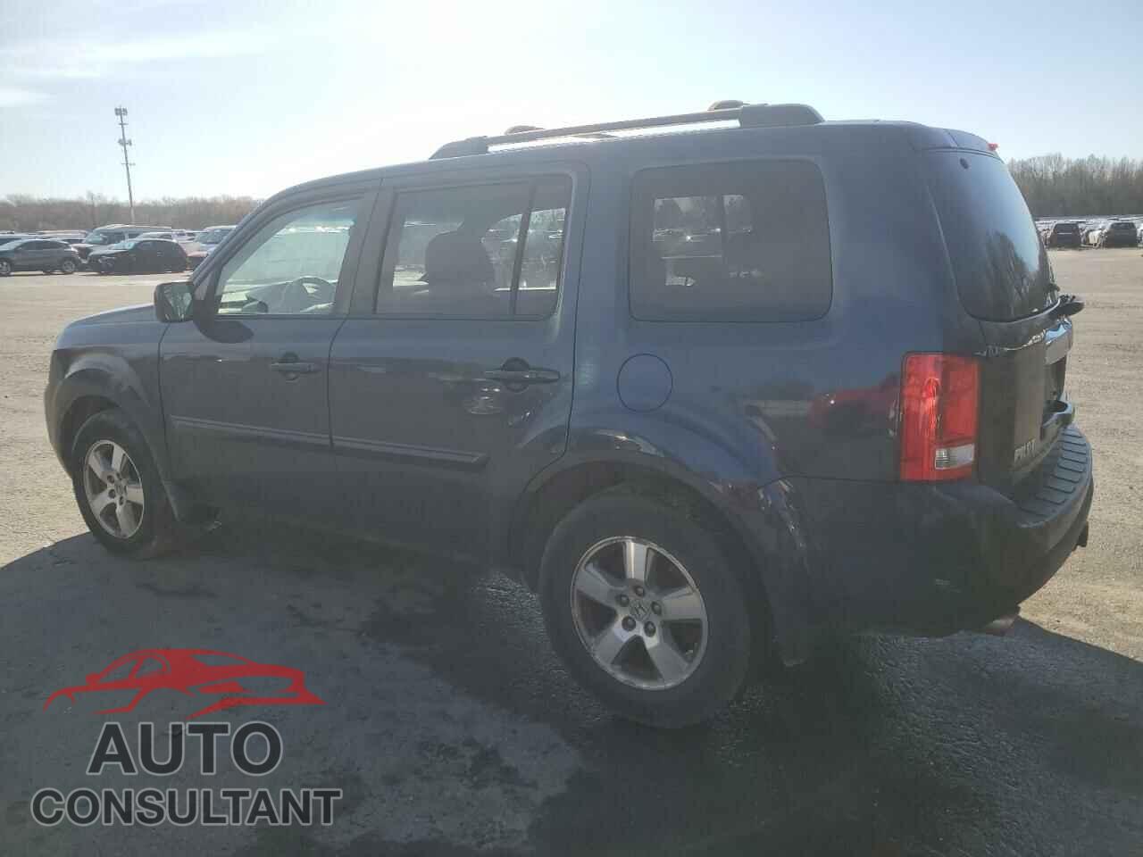 HONDA PILOT 2011 - 5FNYF4H49BB030263