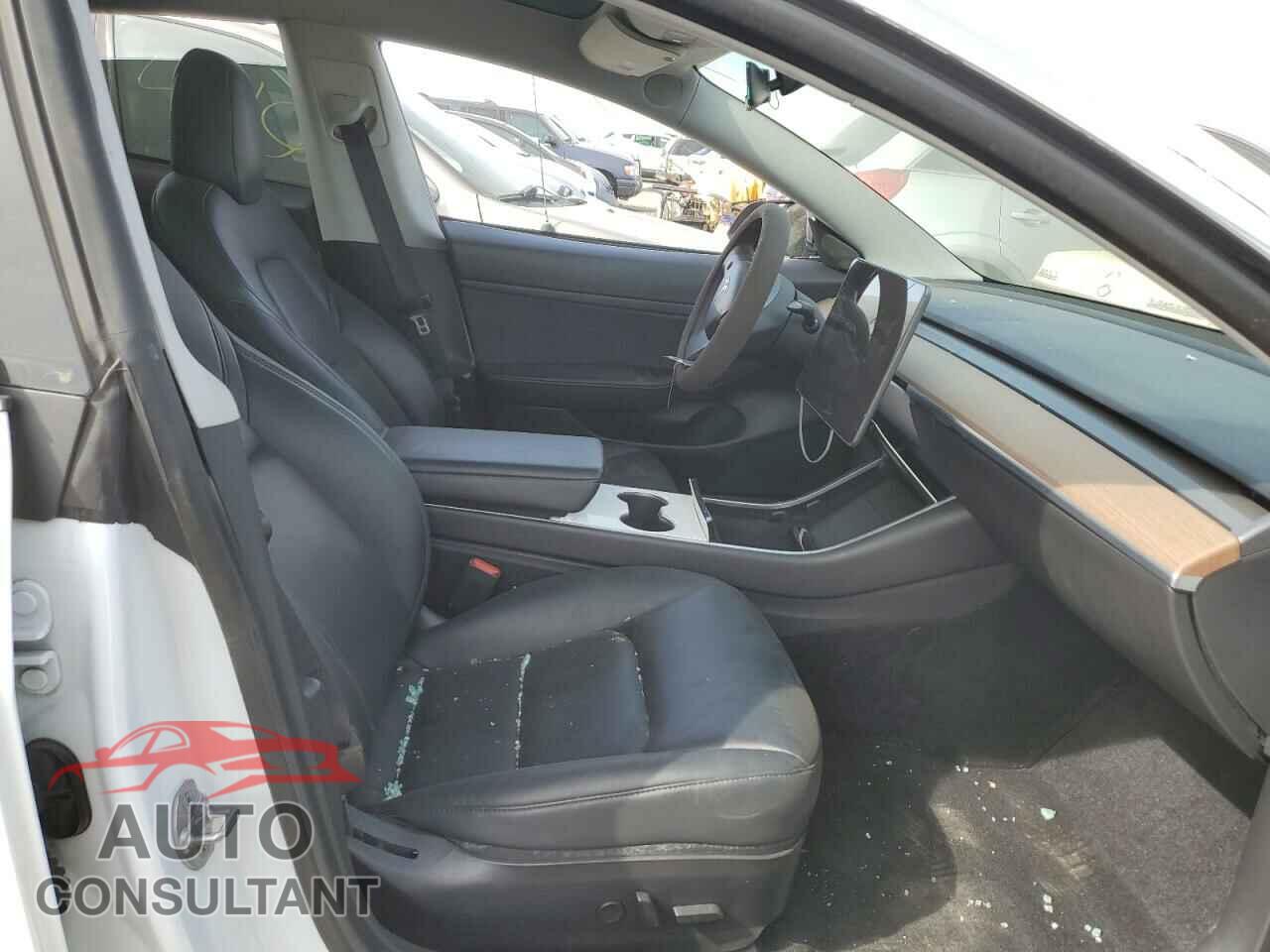 TESLA MODEL 3 2020 - 5YJ3E1EA5LF706537