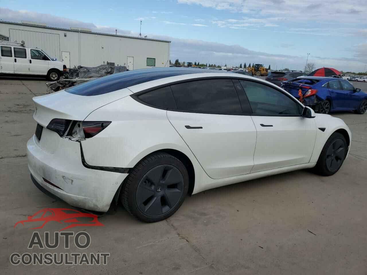 TESLA MODEL 3 2022 - 5YJ3E1EA5NF201715